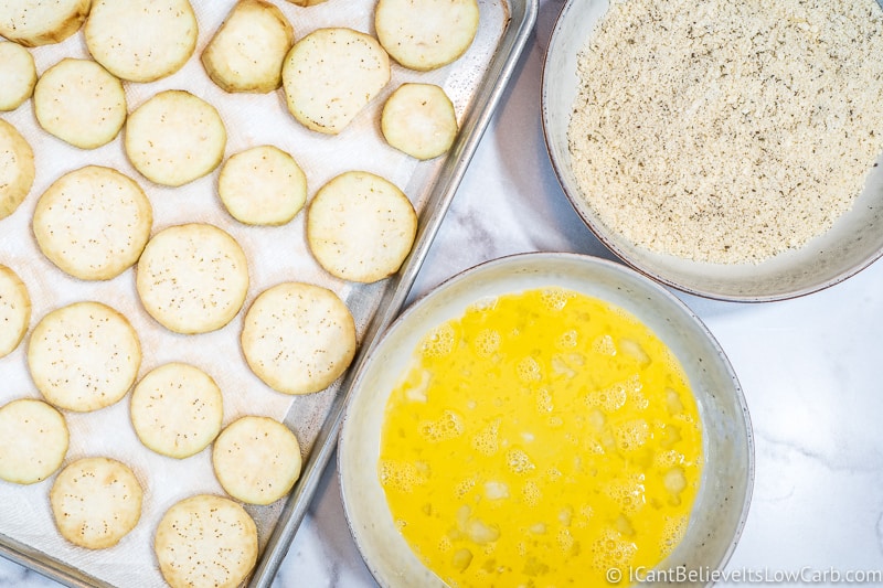 how to bread Keto Eggplant Parmesan with almond flour