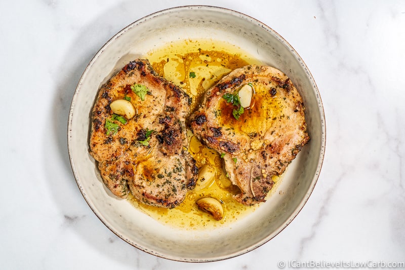 Best Pan-Fried Pork Chops Recipe with Garlic Butter