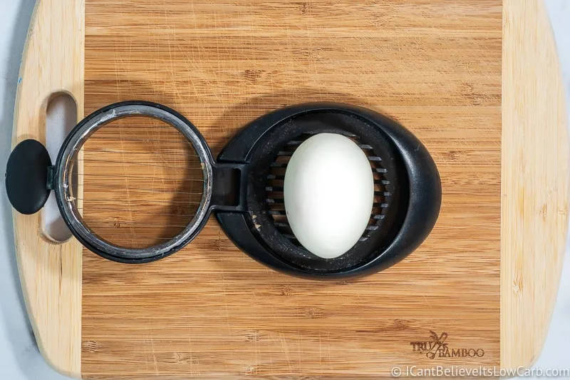 cutting hard boiled egg