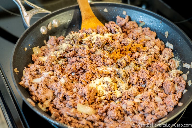 spices in ground beef for Cheeseburger Casserole