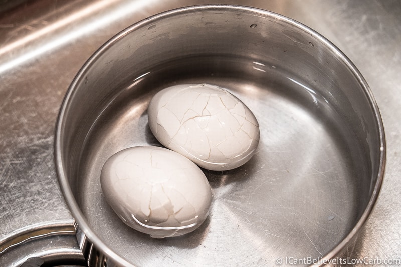 How to peel Hard Boiled Eggs