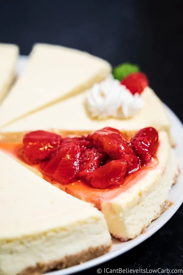 Sugar-Free Cheesecake with strawberry sauce