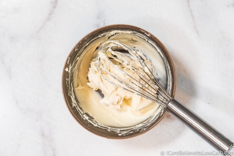 mixing sugar free cream cheese frosting