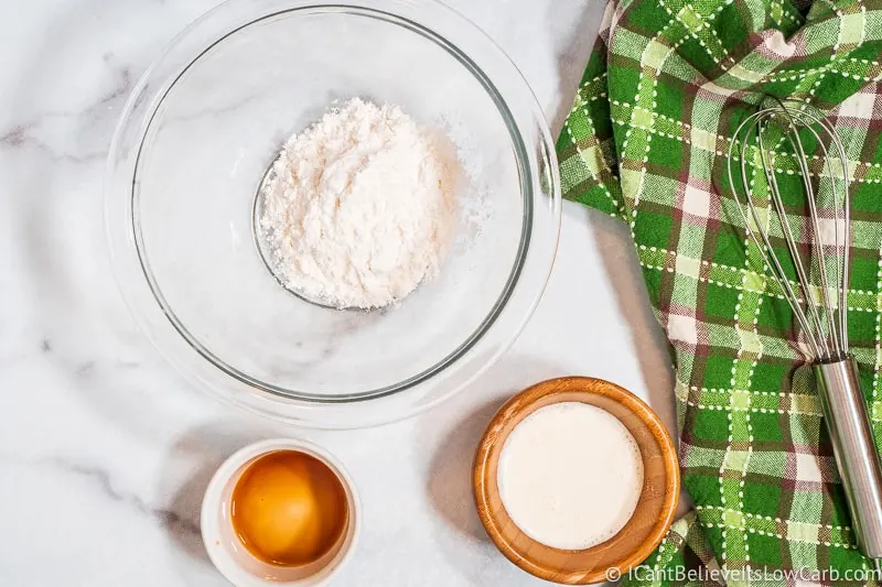 adding swerve to bowl for low carb icing