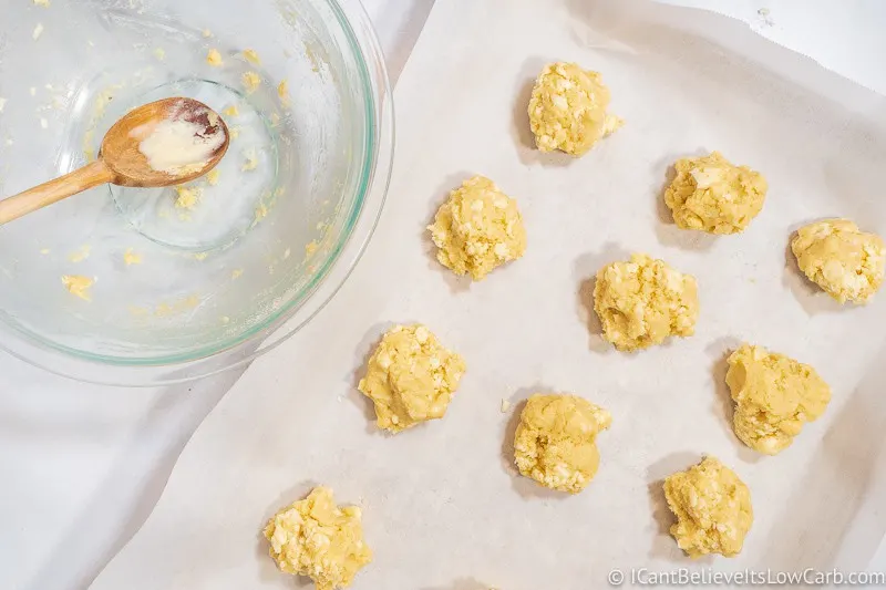Keto Biscuits rolled in balls on baking tray