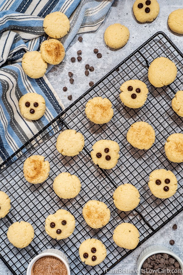 Cream Cheese Keto Cookies with chocolate chips and nutmeg