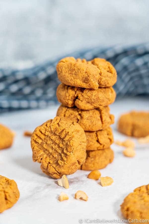 3-Ingredient Keto Peanut Butter Cookies