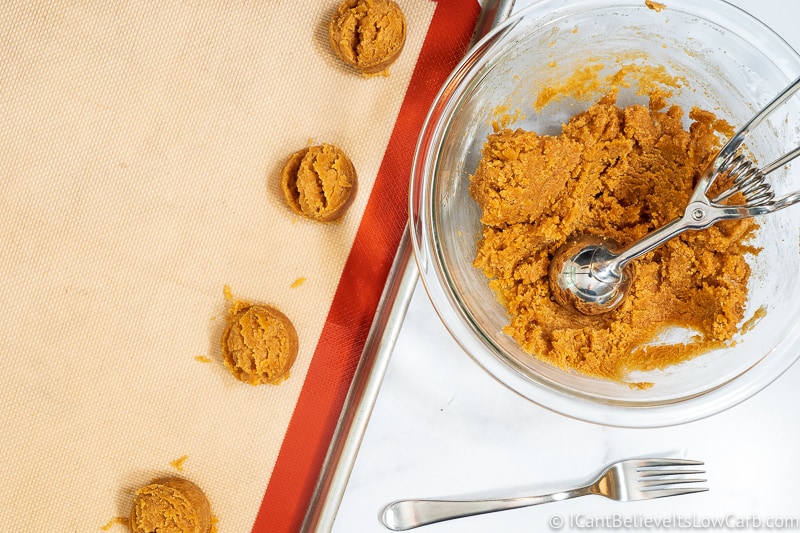 Scooping Sugar-Free Peanut Butter Cookies