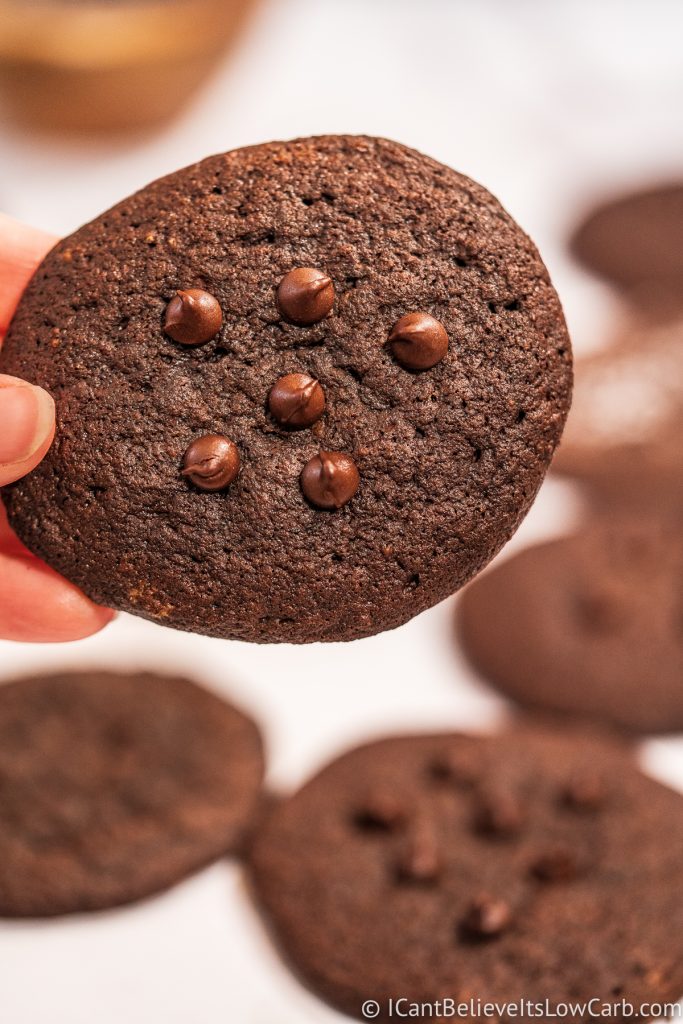 Easy Keto Chocolate Cookies