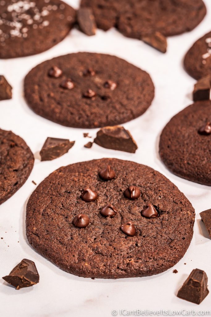 Fudgy Keto Chocolate Cookies
