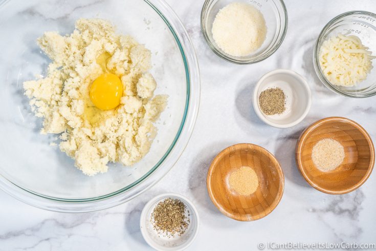 Crispy Cauliflower Pizza Crust Recipe | Easy to Make