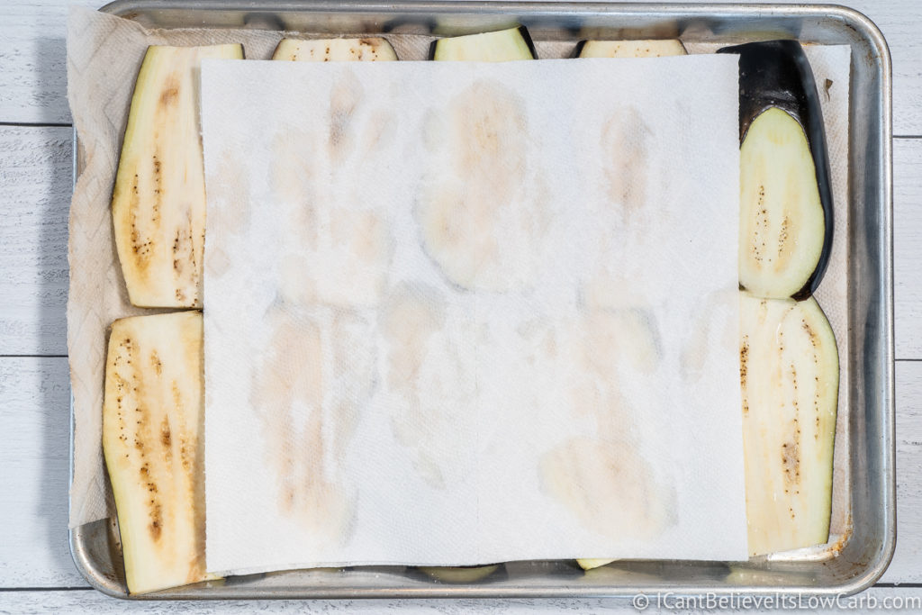 Drying Eggplant with paper towels