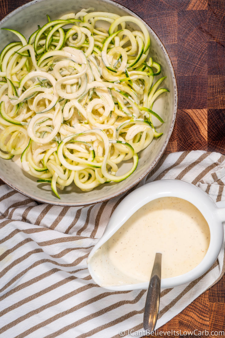 Easy Keto Alfredo Sauce Recipe (Low Carb Cream Sauce)