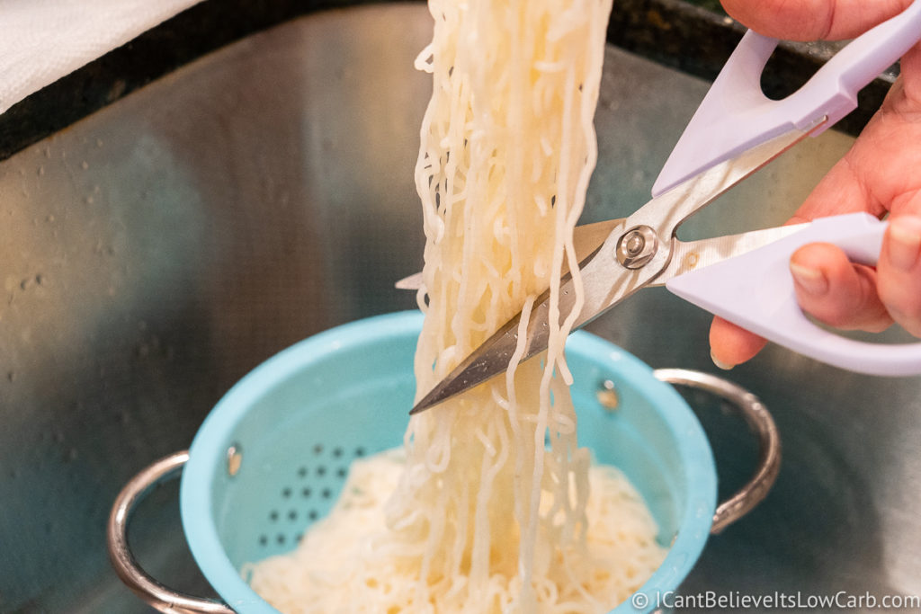 Cutting pasta zero noodles