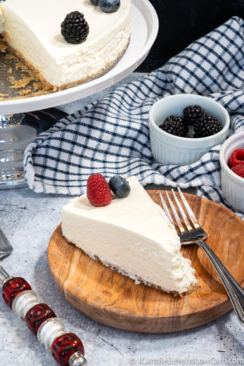 Keto No Bake Cheesecake Recipe (Quick & Easy)