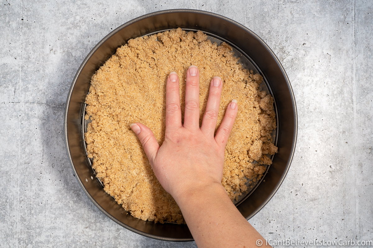 Pressing the crust in a pan
