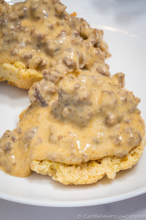Easy Keto Sausage Gravy Recipe (Breakfast & CountryStyle)